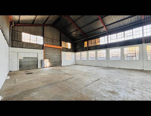 360M² WAREHOUSE TO LET IN ROODEPOORT CENTRAL